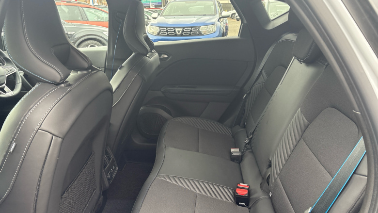 Renault Captur 1.8 E-Tech Full Hybrid 160 Esprit Alpine 5dr Auto Hybrid Hatchback